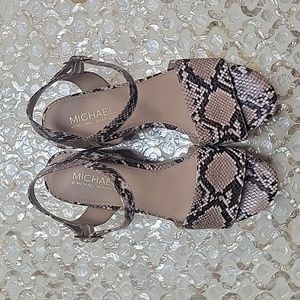 Leapard print wedge